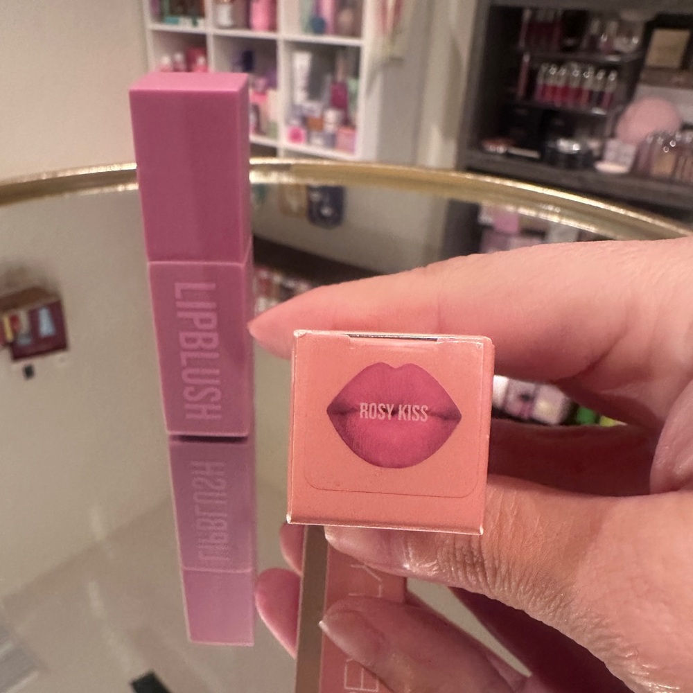 Blush Rosy Kiss Lip Gloss